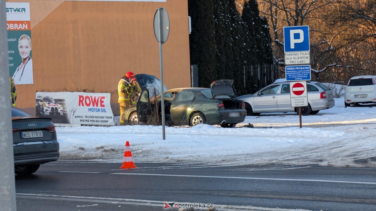 Pożar samochodu na 11 Listopada [09.02.2026] - zdjęcie #10 - eOstroleka.pl
