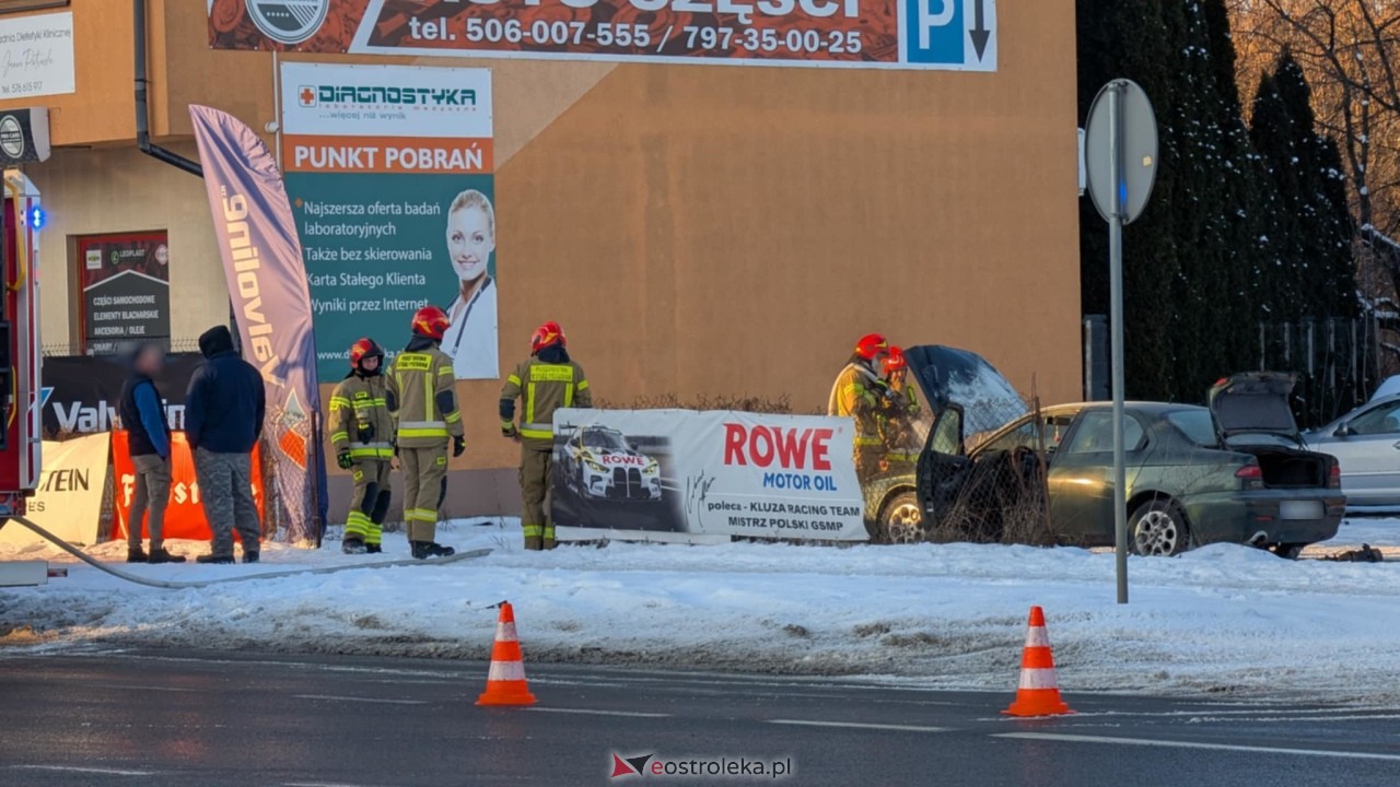 Pożar samochodu na 11 Listopada [09.02.2026] - zdjęcie #9 - eOstroleka.pl