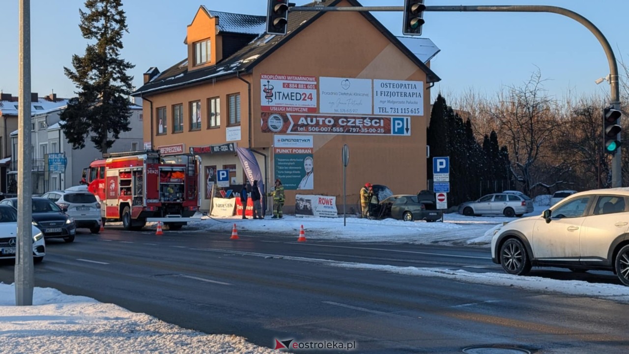 Pożar samochodu na 11 Listopada [09.02.2026] - zdjęcie #4 - eOstroleka.pl