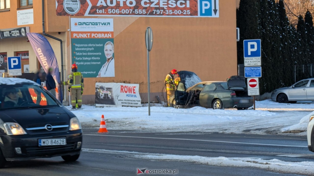 Pożar samochodu na 11 Listopada [09.02.2026] - zdjęcie #2 - eOstroleka.pl
