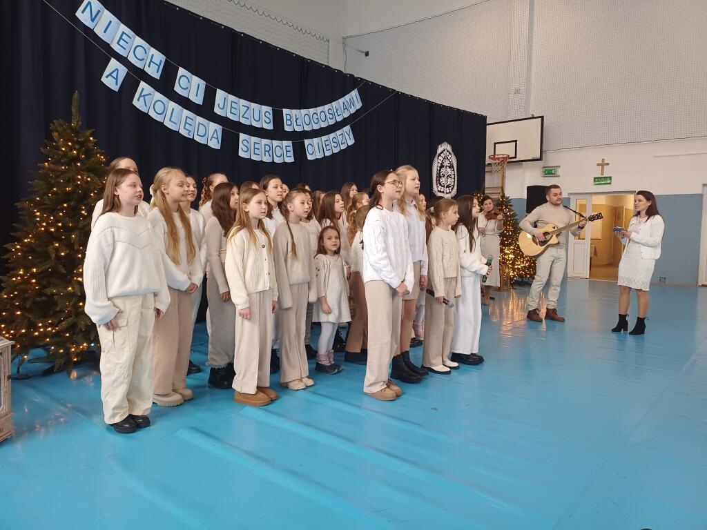 Świąteczne spotkanie w Myszyńcu. Było wspólne kolędowanie i rozstrzygnięcie konkursu [10.02.2026] - zdjęcie #10 - eOstroleka.pl