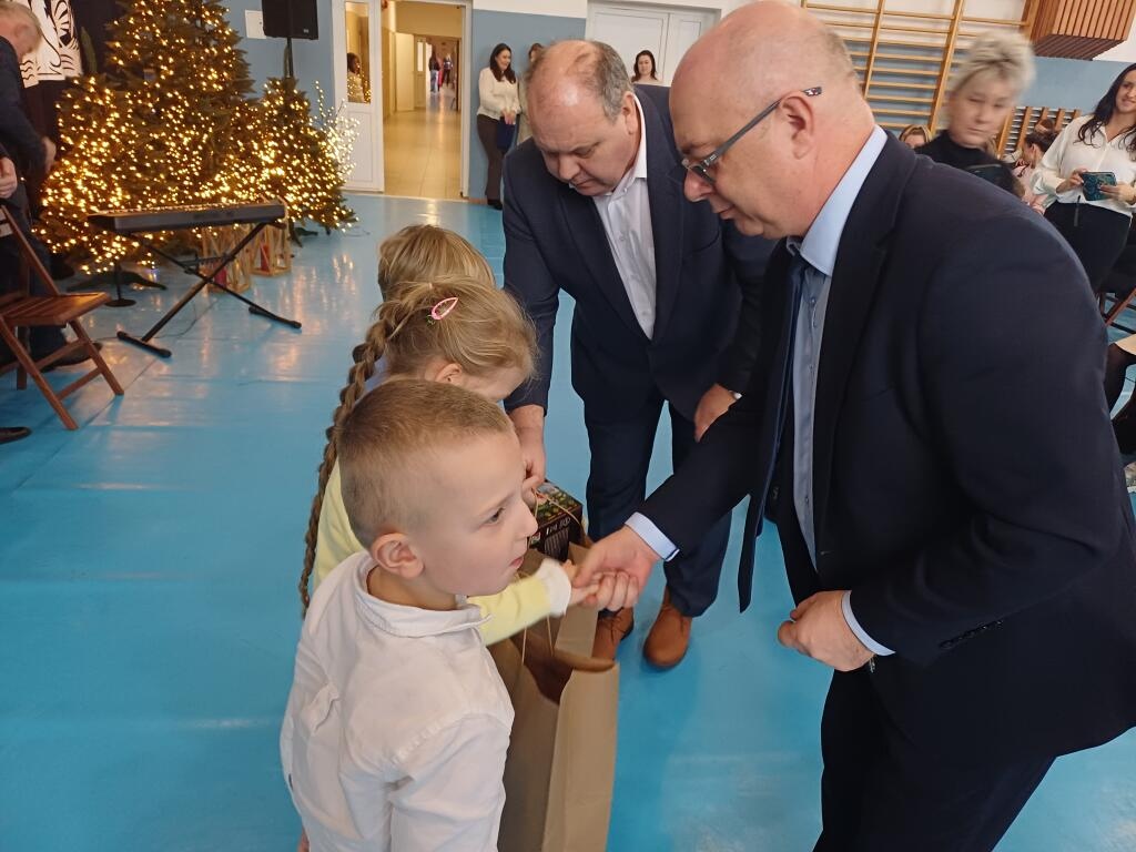 Świąteczne spotkanie w Myszyńcu. Było wspólne kolędowanie i rozstrzygnięcie konkursu [10.02.2026] - zdjęcie #2 - eOstroleka.pl