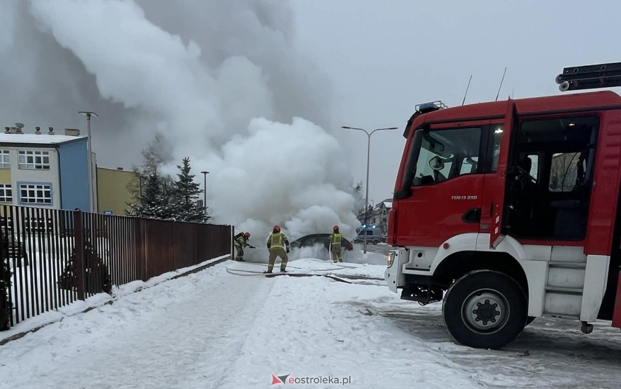 Pożar samochodu przy Sikorskiego [10.02.2026] - zdjęcie #22 - eOstroleka.pl