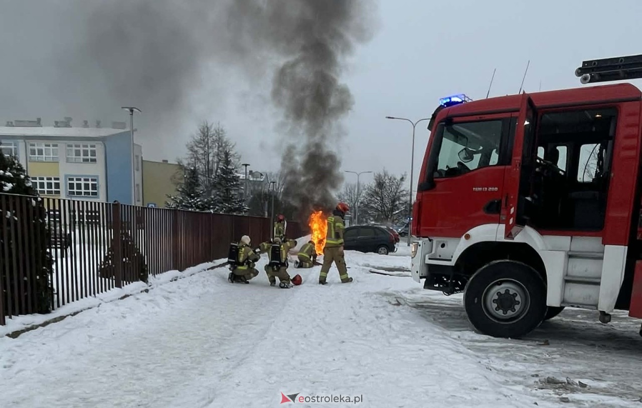 Pożar samochodu przy Sikorskiego [10.02.2026] - zdjęcie #21 - eOstroleka.pl
