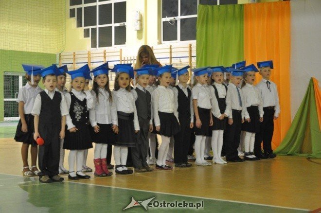 Rzekuń: Uroczyste pasowanie pierwszoklasistów [15.XI.2011] - zdjęcie #24 - eOstroleka.pl
