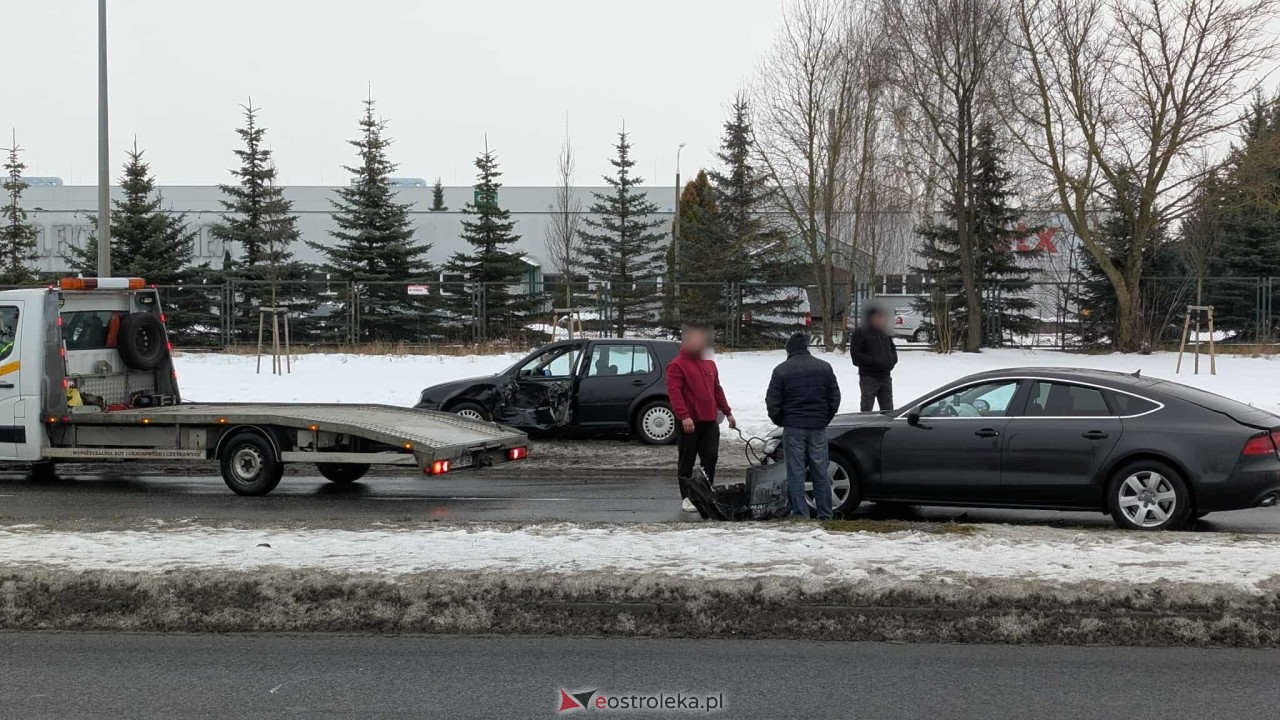 Wypadek na Bohaterów Warszawy [11.02.2026] - zdjęcie #3 - eOstroleka.pl