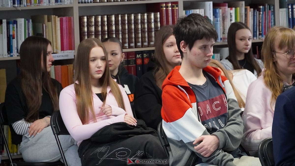Inauguracja 90-lecia Miejskiej Biblioteki Publicznej w Ostrołęce [12.02.2026] - zdjęcie #48 - eOstroleka.pl