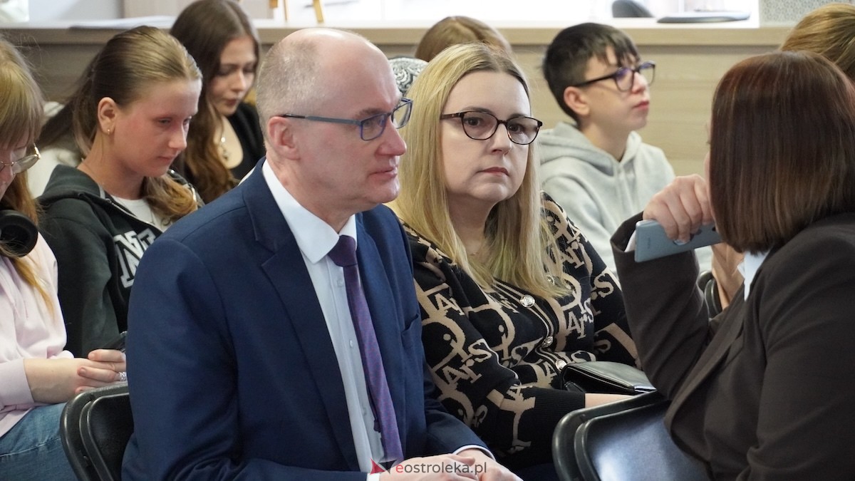 Inauguracja 90-lecia Miejskiej Biblioteki Publicznej w Ostrołęce [12.02.2026] - zdjęcie #46 - eOstroleka.pl
