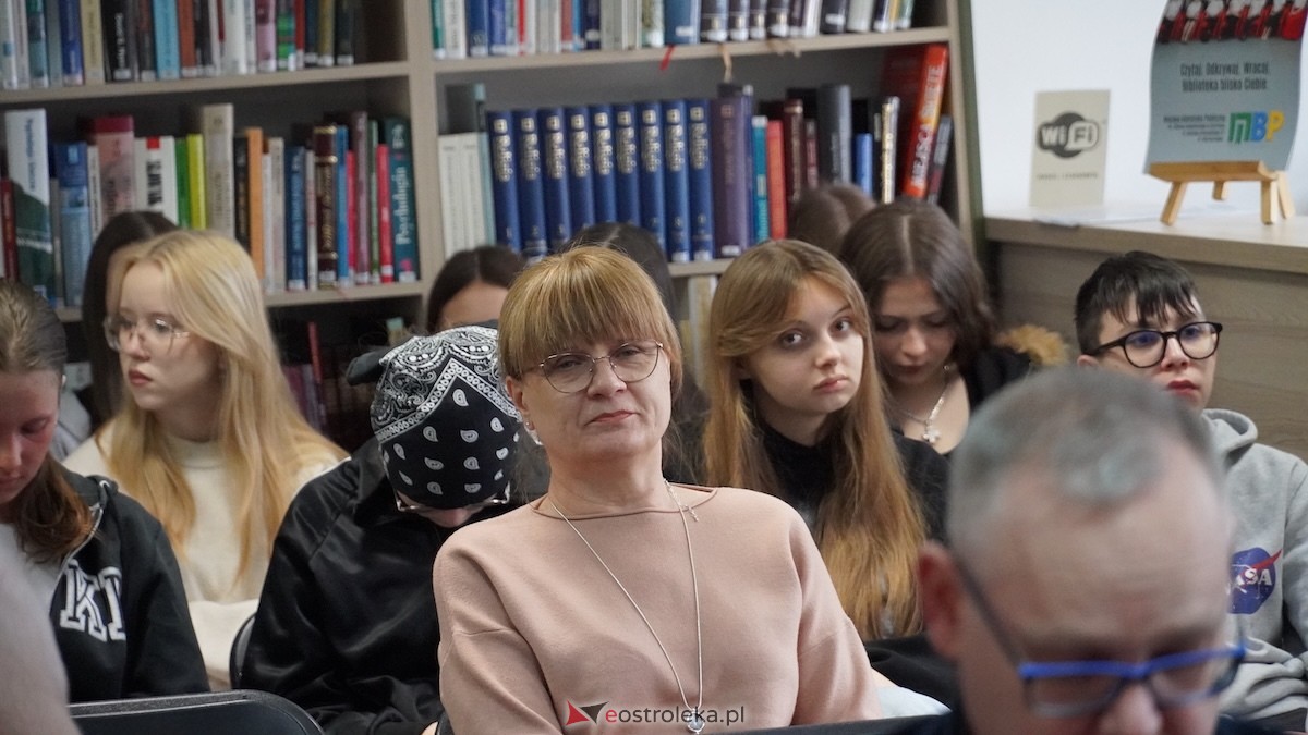 Inauguracja 90-lecia Miejskiej Biblioteki Publicznej w Ostrołęce [12.02.2026] - zdjęcie #42 - eOstroleka.pl