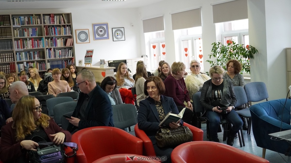 Inauguracja 90-lecia Miejskiej Biblioteki Publicznej w Ostrołęce [12.02.2026] - zdjęcie #41 - eOstroleka.pl