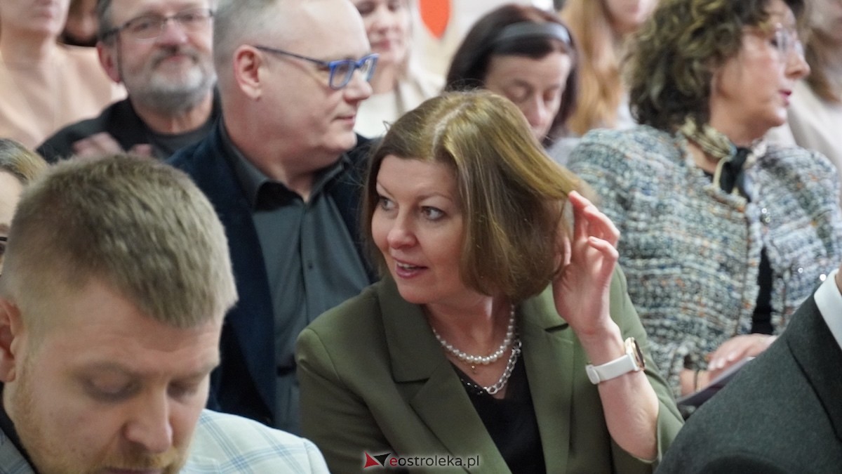 Inauguracja 90-lecia Miejskiej Biblioteki Publicznej w Ostrołęce [12.02.2026] - zdjęcie #35 - eOstroleka.pl
