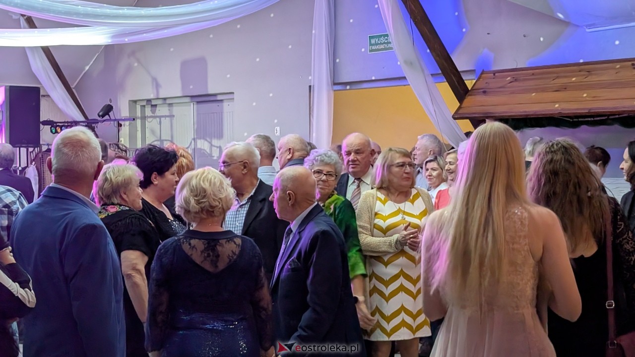 Międzypokoleniowa potańcówka karnawałowa w Zabielu Pilikach [12.02.2026] - zdjęcie #26 - eOstroleka.pl