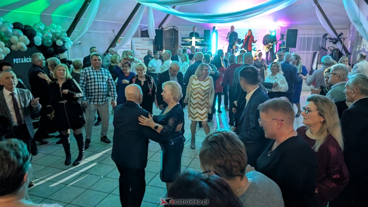 Międzypokoleniowa potańcówka karnawałowa w Zabielu Pilikach [12.02.2026] - zdjęcie #24 - eOstroleka.pl