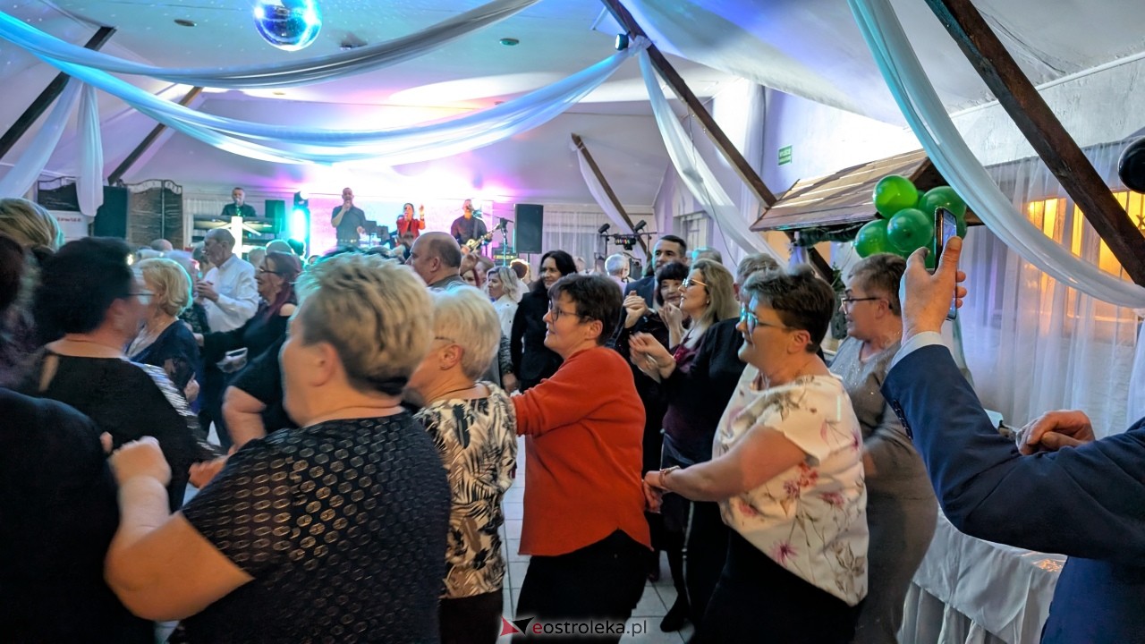 Międzypokoleniowa potańcówka karnawałowa w Zabielu Pilikach [12.02.2026] - zdjęcie #23 - eOstroleka.pl