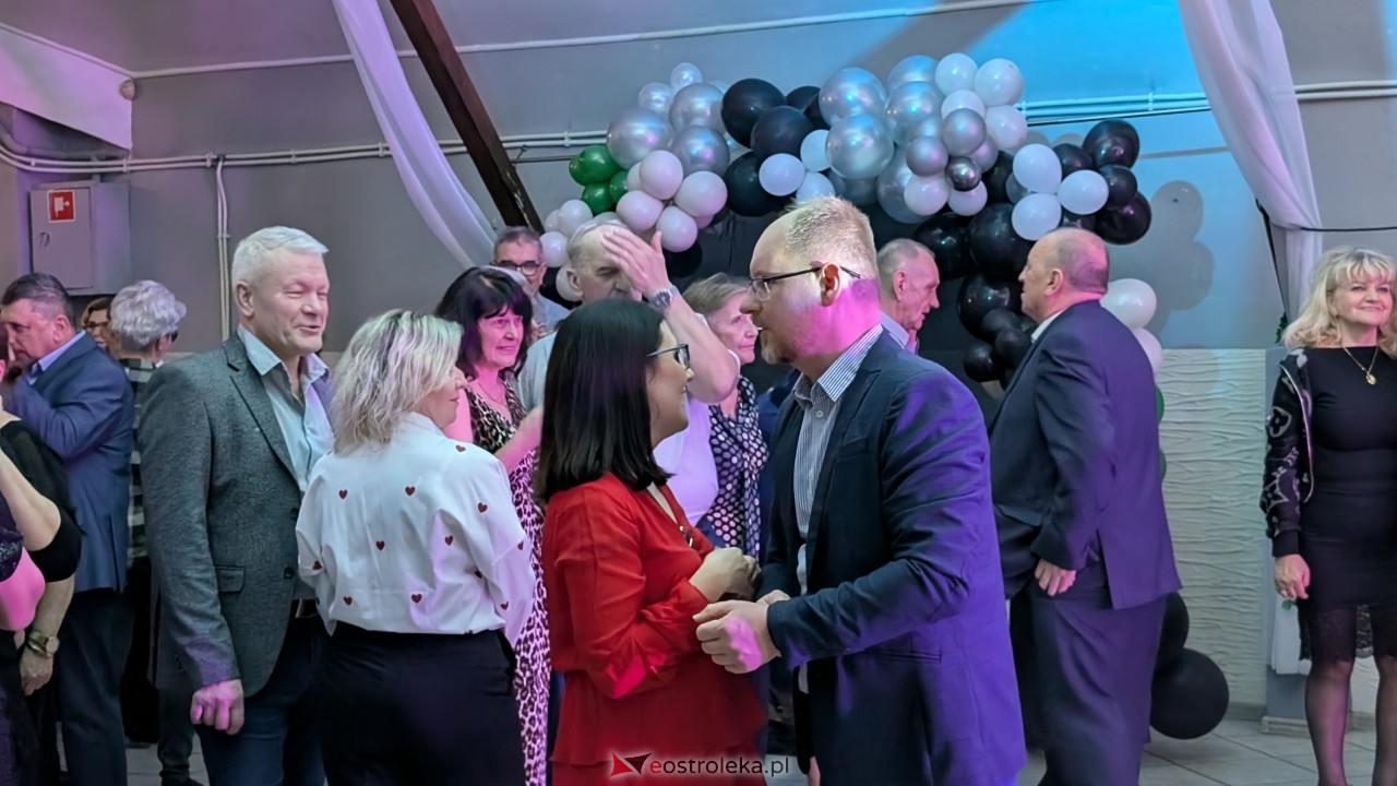 Międzypokoleniowa potańcówka karnawałowa w Zabielu Pilikach [12.02.2026] - zdjęcie #13 - eOstroleka.pl