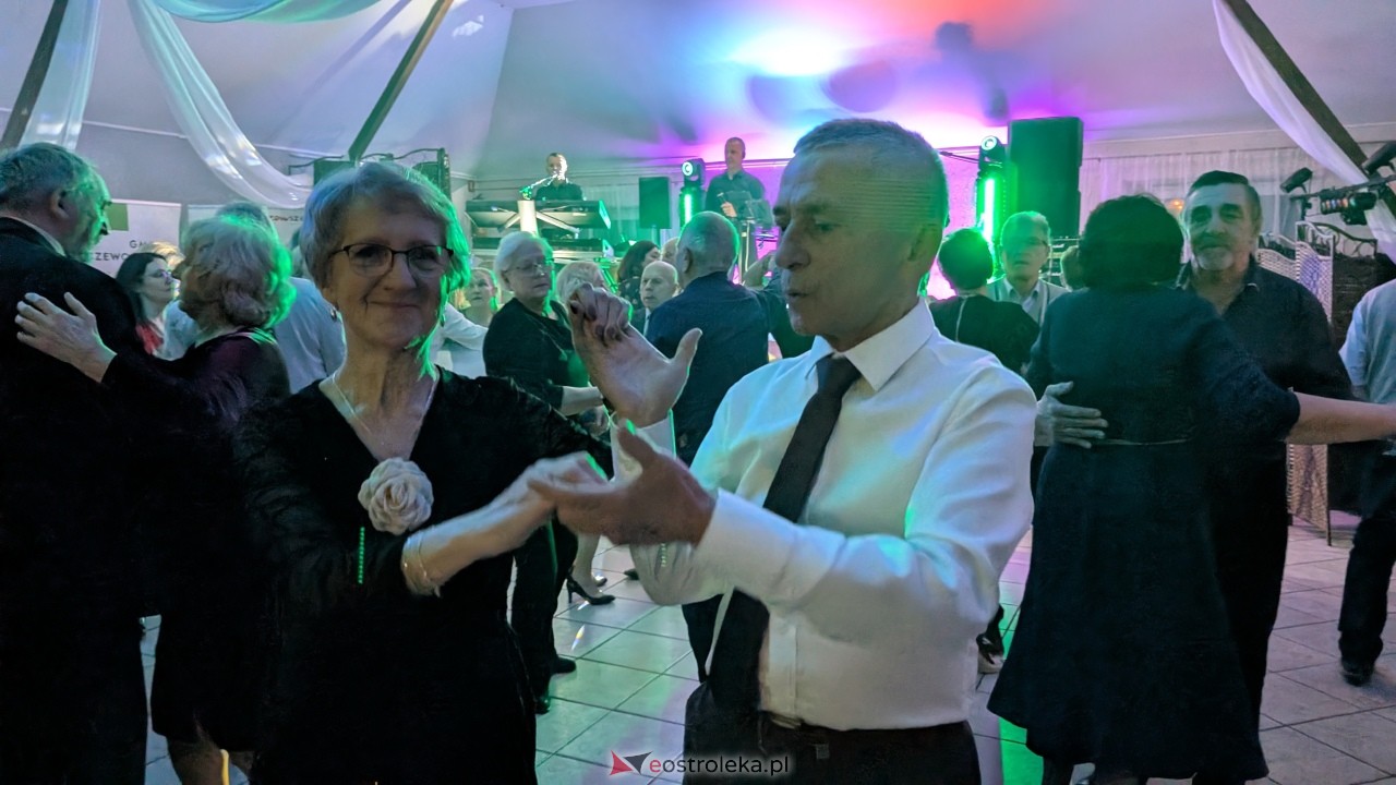 Międzypokoleniowa potańcówka karnawałowa w Zabielu Pilikach [12.02.2026] - zdjęcie #10 - eOstroleka.pl