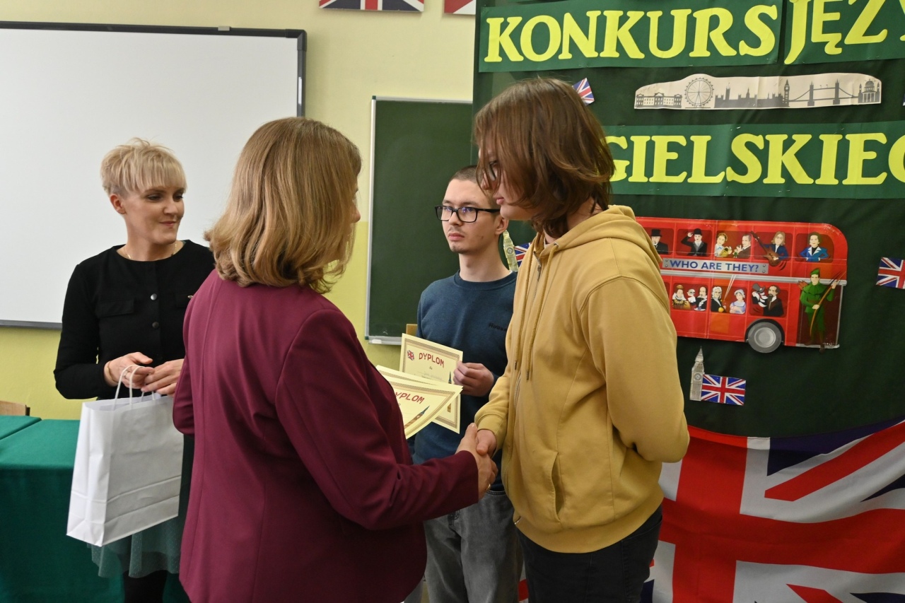 Językowe zmagania czwartoklasistów. XI edycja konkursu angielskiego rozstrzygnięta fot. ZSZ nr 2 [11.02.2026] - zdjęcie #47 - eOstroleka.pl