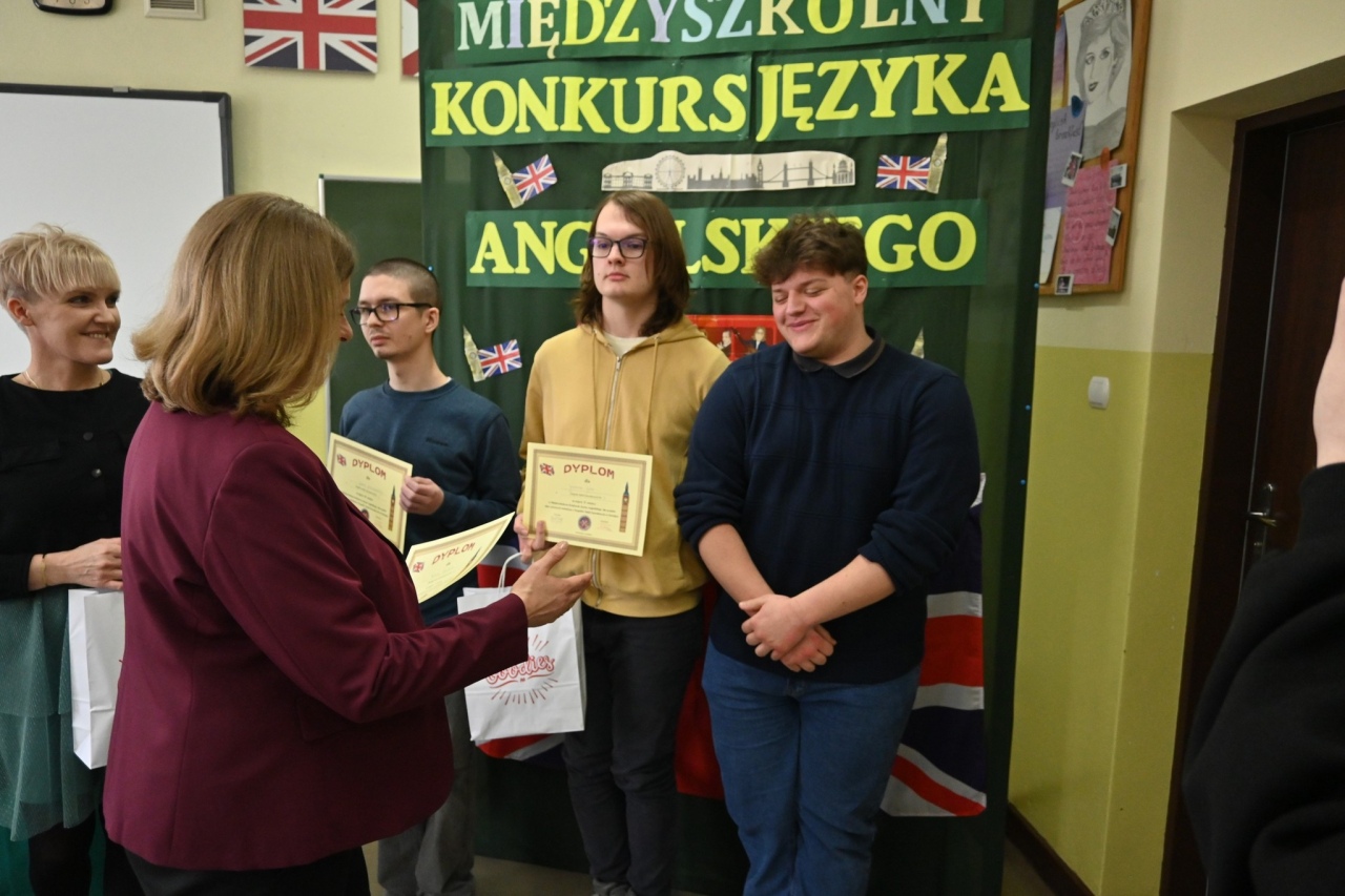 Językowe zmagania czwartoklasistów. XI edycja konkursu angielskiego rozstrzygnięta fot. ZSZ nr 2 [11.02.2026] - zdjęcie #34 - eOstroleka.pl