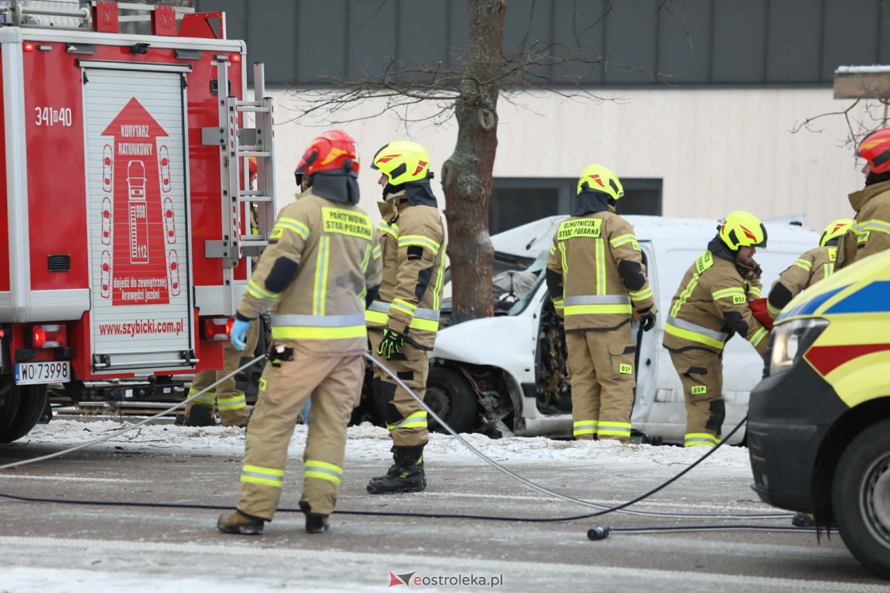 Wypadek w Białobieli [14.02.2026] - zdjęcie #24 - eOstroleka.pl
