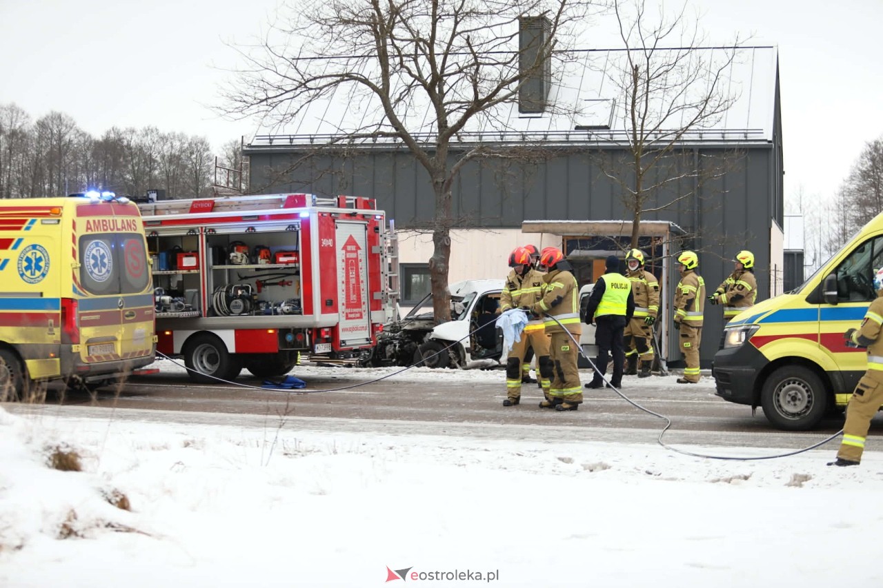 Wypadek w Białobieli [14.02.2026] - zdjęcie #15 - eOstroleka.pl
