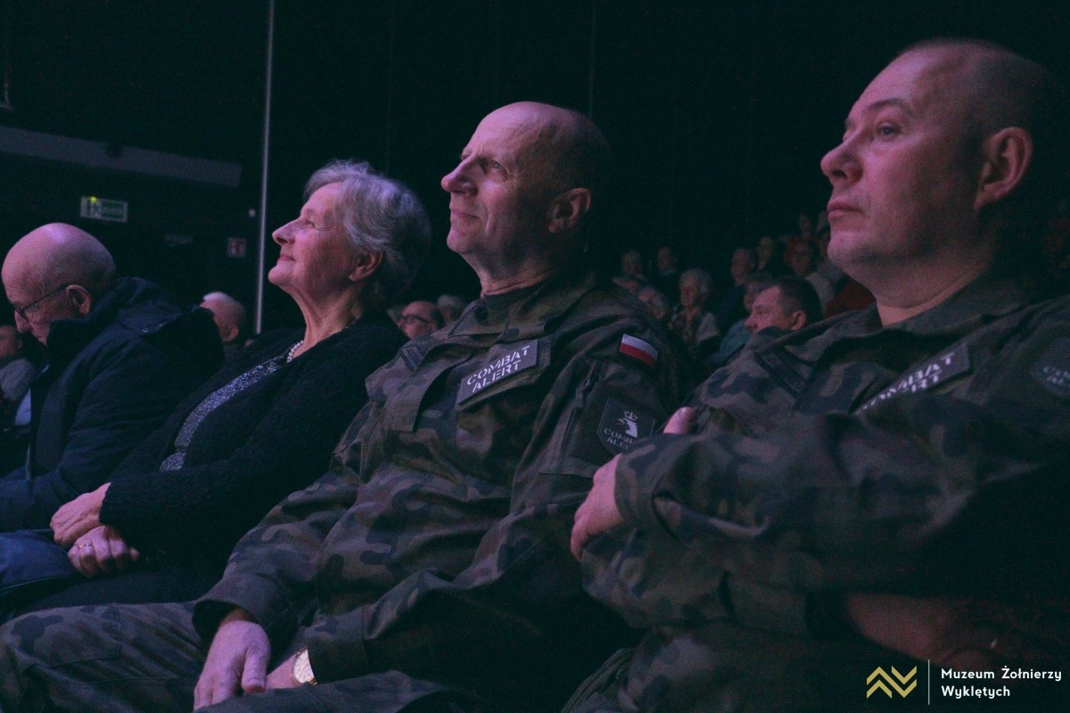 Koncert I o wyzwolenie Jej walczyć ze wszystkich sił w Muzeum Żołnierzy Wyklętych w Ostrołęce [14.02.2026] - zdjęcie #32 - eOstroleka.pl
