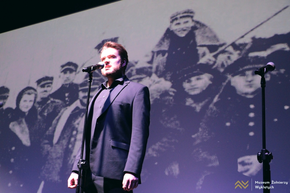 Koncert I o wyzwolenie Jej walczyć ze wszystkich sił w Muzeum Żołnierzy Wyklętych w Ostrołęce [14.02.2026] - zdjęcie #18 - eOstroleka.pl