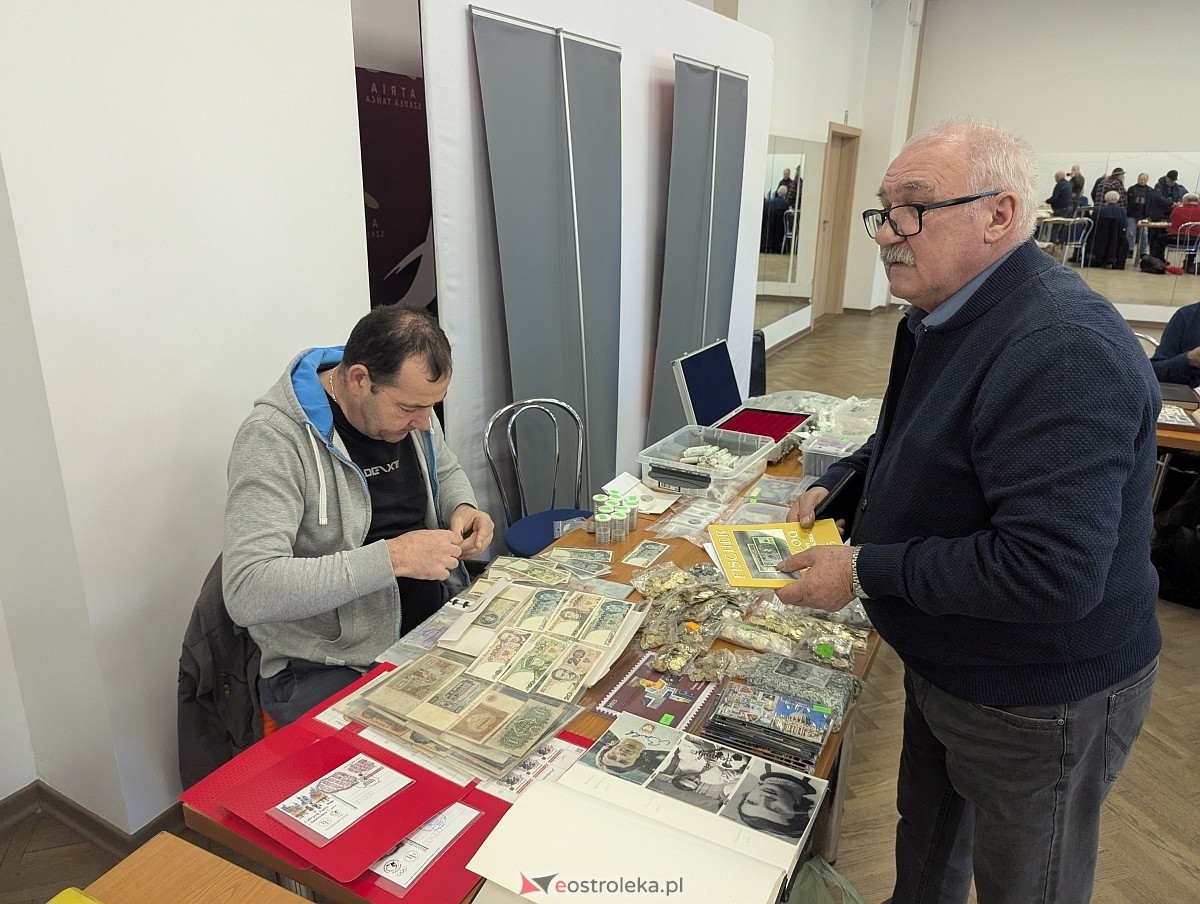 Giełda kolekcjonerska w Klubie Lokator [15.02.2026] - zdjęcie #4 - eOstroleka.pl