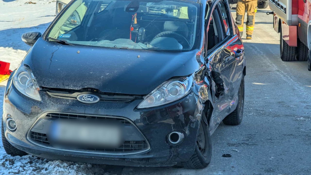 Wypadek w Nowej Wsi [16.02.2026] - zdjęcie #8 - eOstroleka.pl