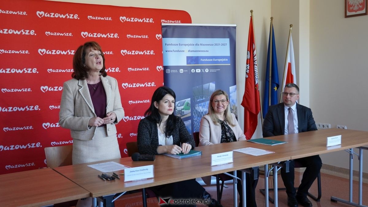 Podpisanie umów w ramach programu Fundusze Europejskie dla Mazowsza [16.02.2026] - zdjęcie #74 - eOstroleka.pl