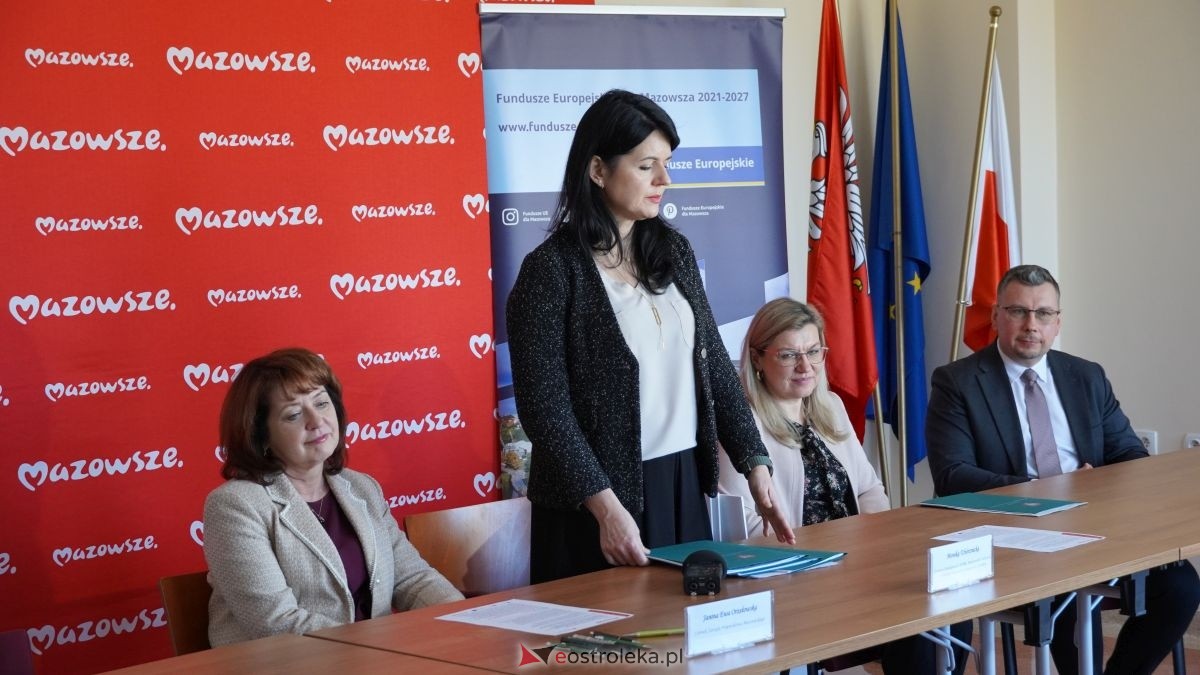 Podpisanie umów w ramach programu Fundusze Europejskie dla Mazowsza [16.02.2026] - zdjęcie #68 - eOstroleka.pl