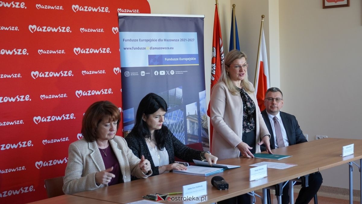Podpisanie umów w ramach programu Fundusze Europejskie dla Mazowsza [16.02.2026] - zdjęcie #65 - eOstroleka.pl