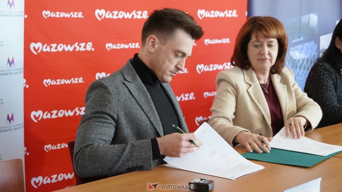 Podpisanie umów w ramach programu Fundusze Europejskie dla Mazowsza [16.02.2026] - zdjęcie #54 - eOstroleka.pl