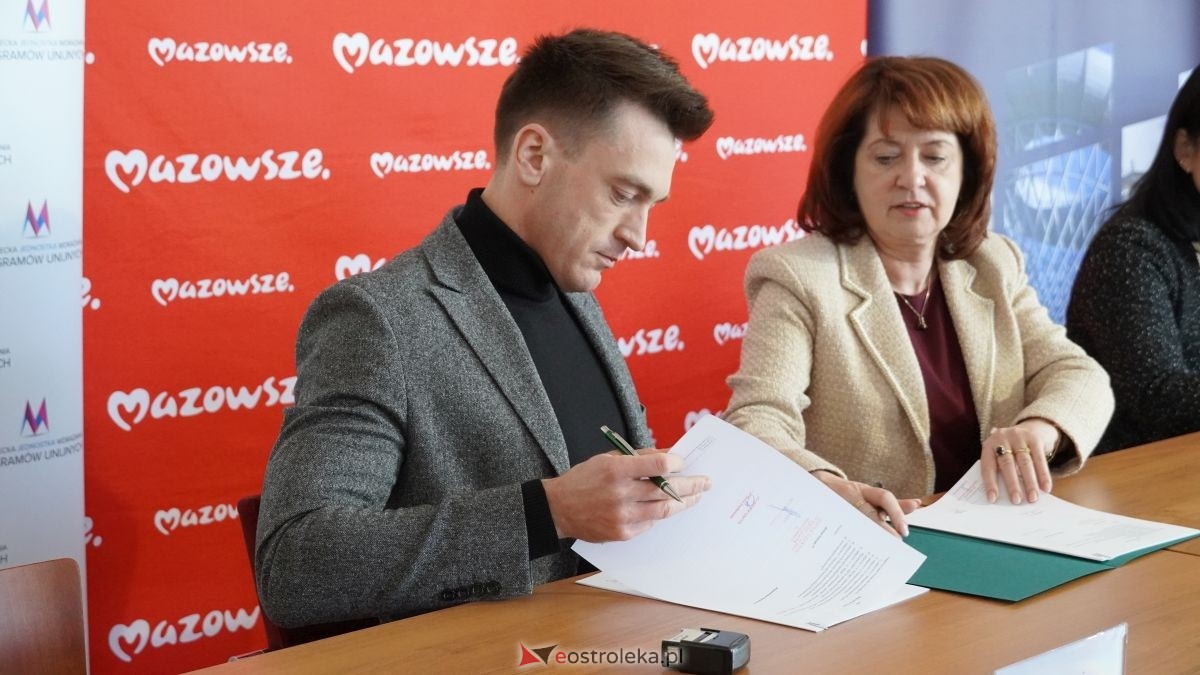 Podpisanie umów w ramach programu Fundusze Europejskie dla Mazowsza [16.02.2026] - zdjęcie #53 - eOstroleka.pl