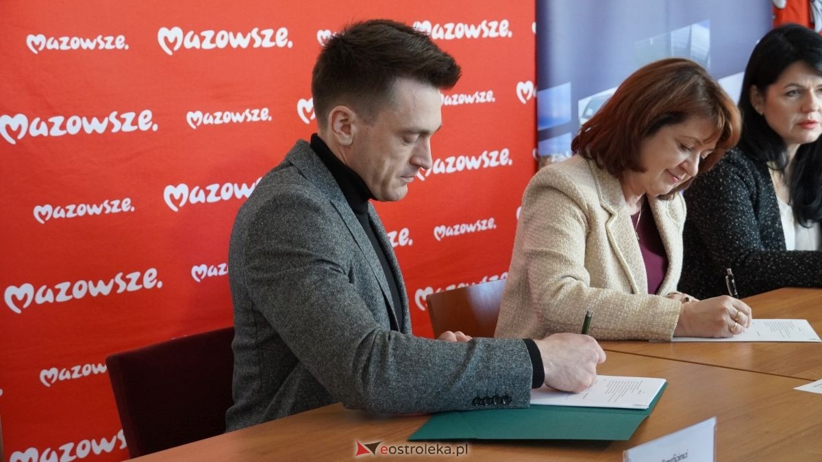 Podpisanie umów w ramach programu Fundusze Europejskie dla Mazowsza [16.02.2026] - zdjęcie #52 - eOstroleka.pl