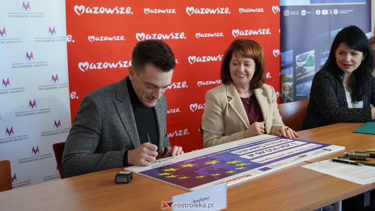 Podpisanie umów w ramach programu Fundusze Europejskie dla Mazowsza [16.02.2026] - zdjęcie #47 - eOstroleka.pl