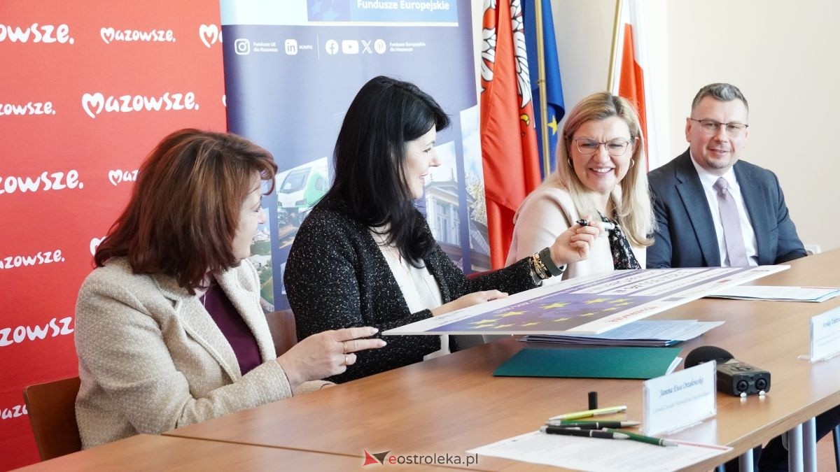 Podpisanie umów w ramach programu Fundusze Europejskie dla Mazowsza [16.02.2026] - zdjęcie #43 - eOstroleka.pl
