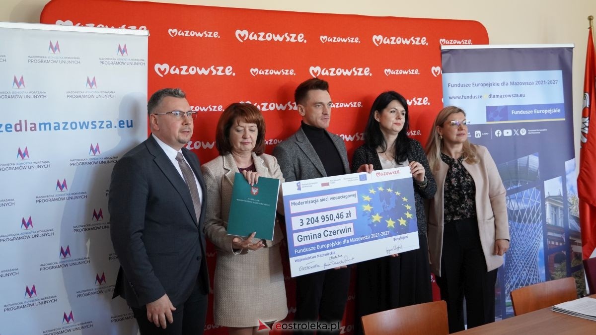 Podpisanie umów w ramach programu Fundusze Europejskie dla Mazowsza [16.02.2026] - zdjęcie #39 - eOstroleka.pl