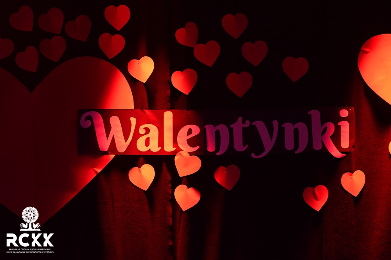 Koncert Miłość w Paryżu w RCKK w Myszyńcu [14.02.2026] - zdjęcie #7 - eOstroleka.pl