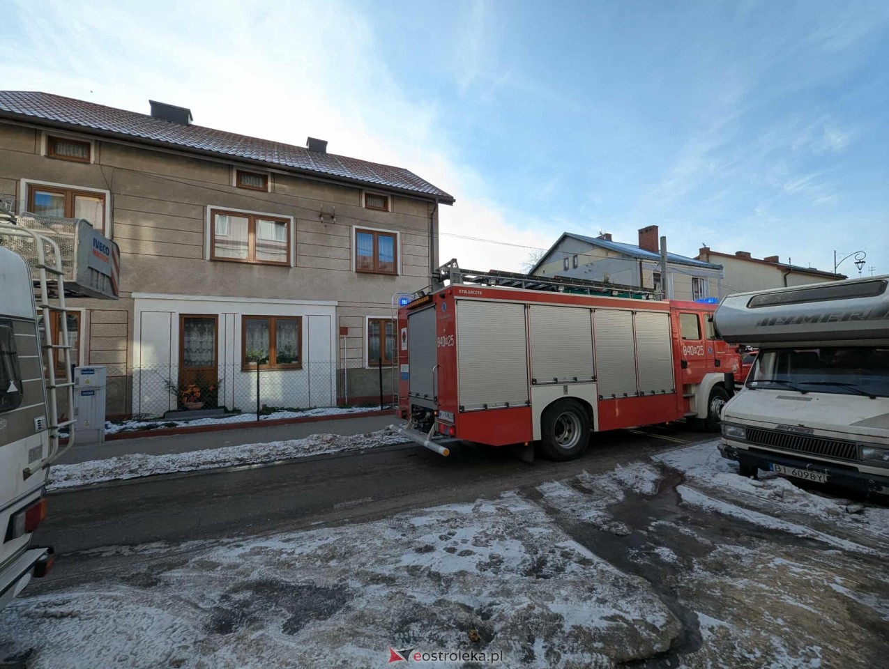Akcja ratunkowa na Paderewskiego w Ostrołęce [16.02.2026] - zdjęcie #2 - eOstroleka.pl