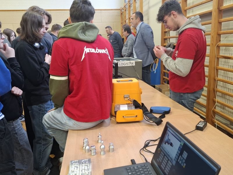 „Metalówka” w Olszewie-Borkach. Uczniowie zachęcali młodszych kolegów do wyboru konkretnego zawodu [11.02.2026]  - zdjęcie #19 - eOstroleka.pl