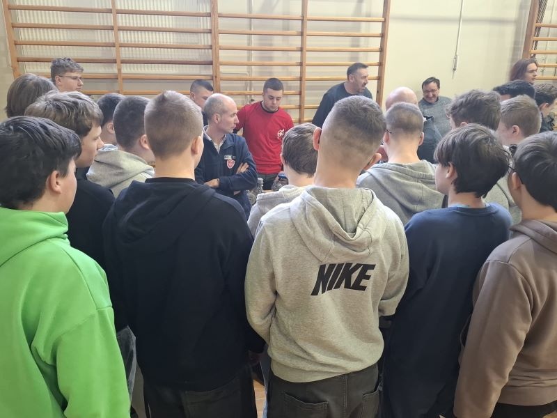 „Metalówka” w Olszewie-Borkach. Uczniowie zachęcali młodszych kolegów do wyboru konkretnego zawodu [11.02.2026]  - zdjęcie #11 - eOstroleka.pl