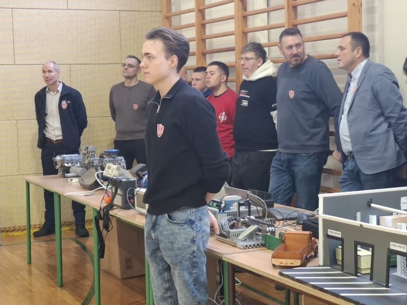 „Metalówka” w Olszewie-Borkach. Uczniowie zachęcali młodszych kolegów do wyboru konkretnego zawodu [11.02.2026]  - zdjęcie #7 - eOstroleka.pl