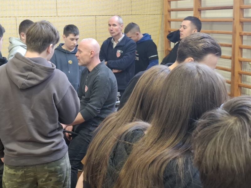 „Metalówka” w Olszewie-Borkach. Uczniowie zachęcali młodszych kolegów do wyboru konkretnego zawodu [11.02.2026]  - zdjęcie #4 - eOstroleka.pl