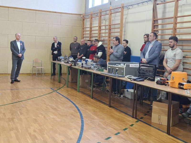 „Metalówka” w Olszewie-Borkach. Uczniowie zachęcali młodszych kolegów do wyboru konkretnego zawodu [11.02.2026]  - zdjęcie #1 - eOstroleka.pl
