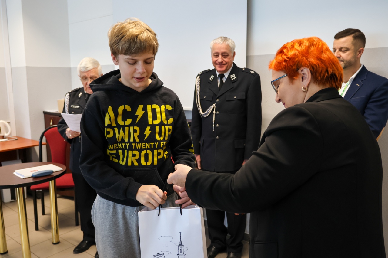 Eliminacje Miejskie XLVIII Ogólnopolskiego Turnieju Wiedzy Pożarniczej „Młodzież Zapobiega Pożarom” [12.02.2026] - zdjęcie #31 - eOstroleka.pl