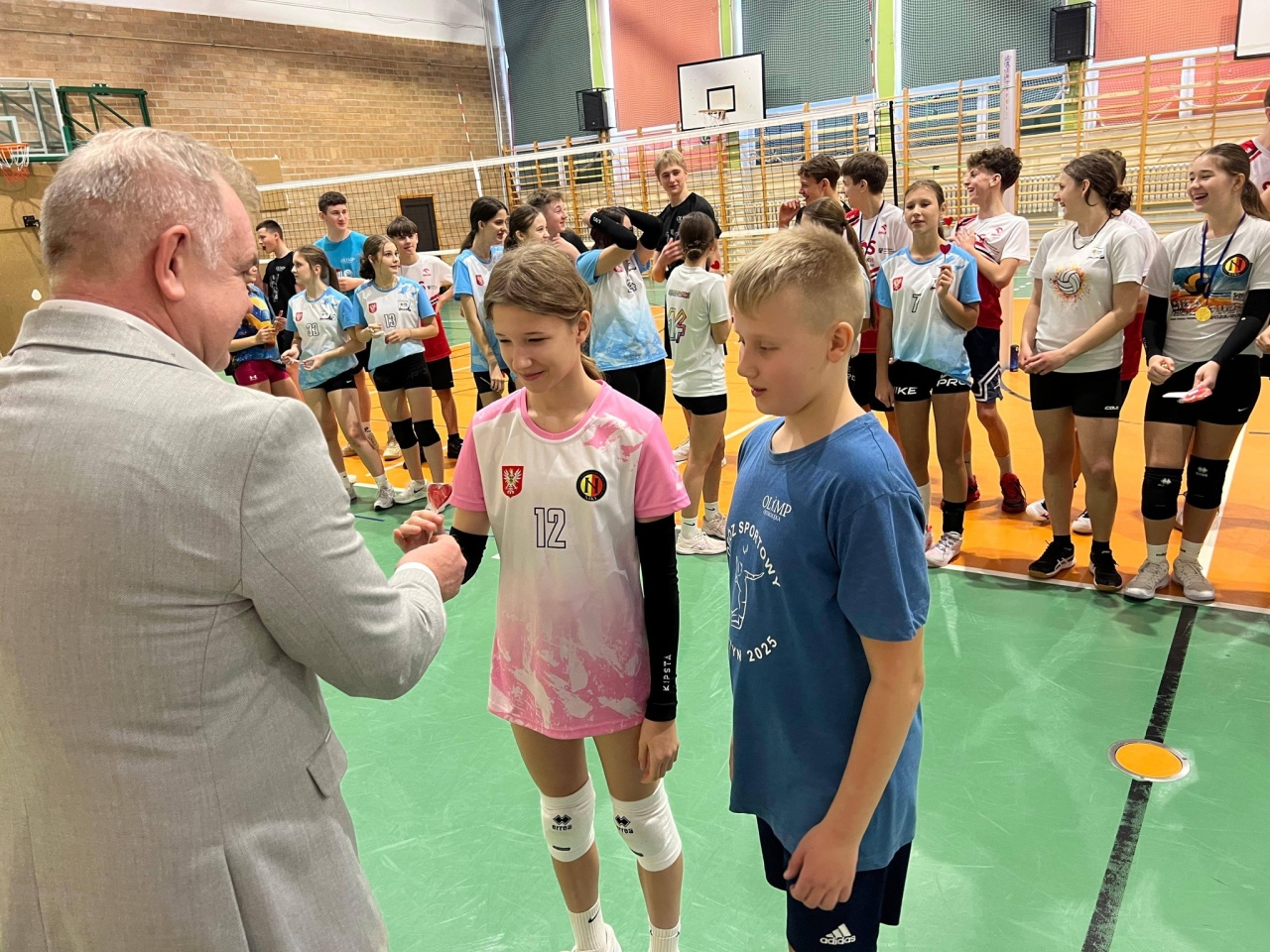 Walentynkowy turniej siatkówki w SP nr 5 [18.02.2026] - zdjęcie #56 - eOstroleka.pl