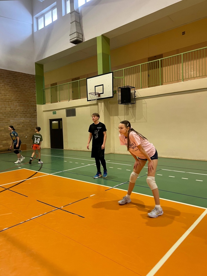 Walentynkowy turniej siatkówki w SP nr 5 [18.02.2026] - zdjęcie #14 - eOstroleka.pl