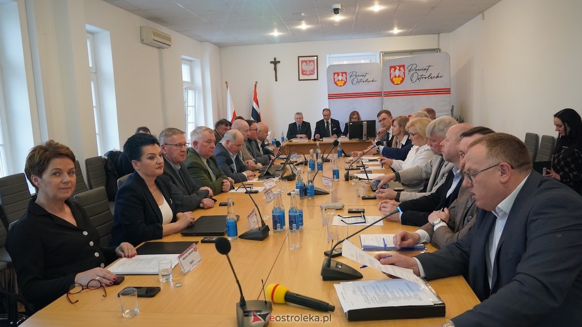 Ważne obrady w Starostwie. Transmisja na żywo z XXV sesji Rady Powiatu [18.02.2026] - zdjęcie #1 - eOstroleka.pl