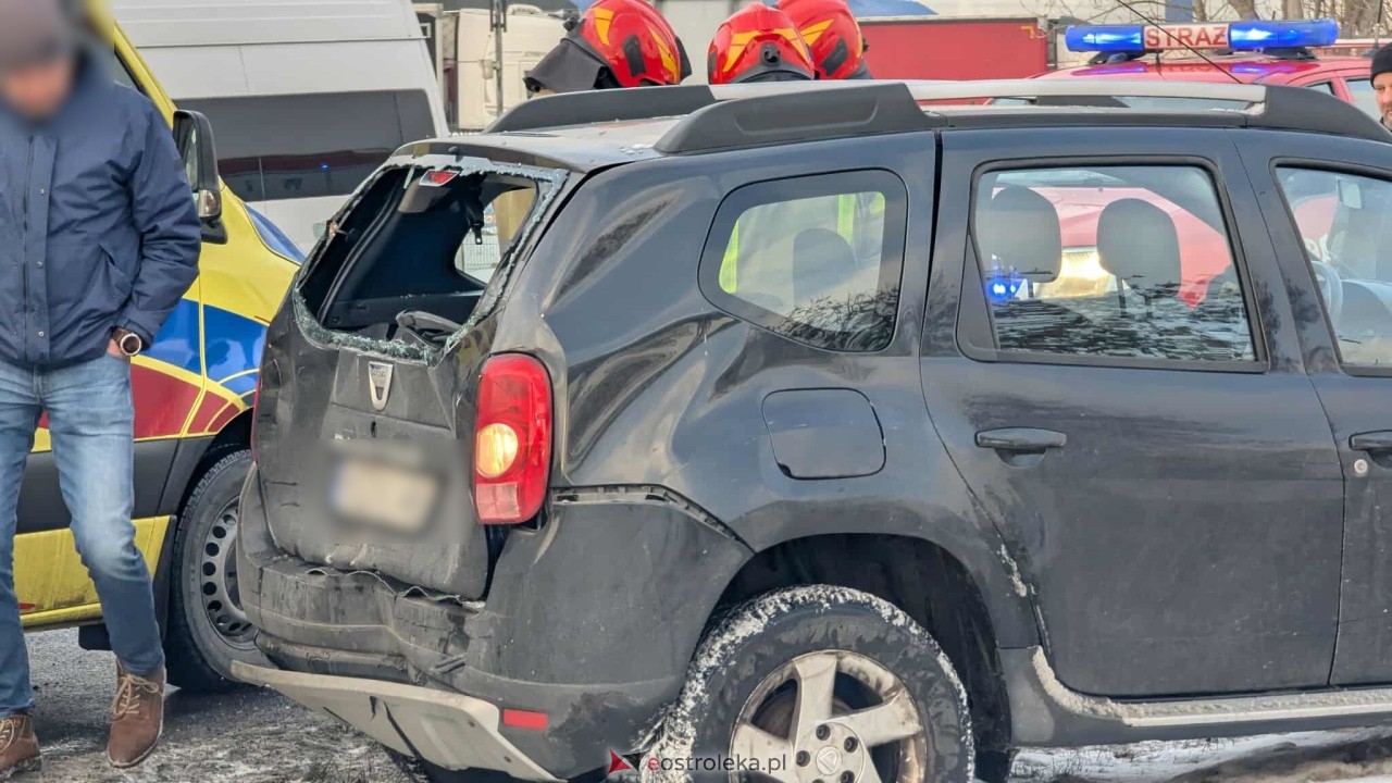 Wypadek na Alei Wojska Polskiego w Ostrołęce [18.02.2026] - zdjęcie #3 - eOstroleka.pl