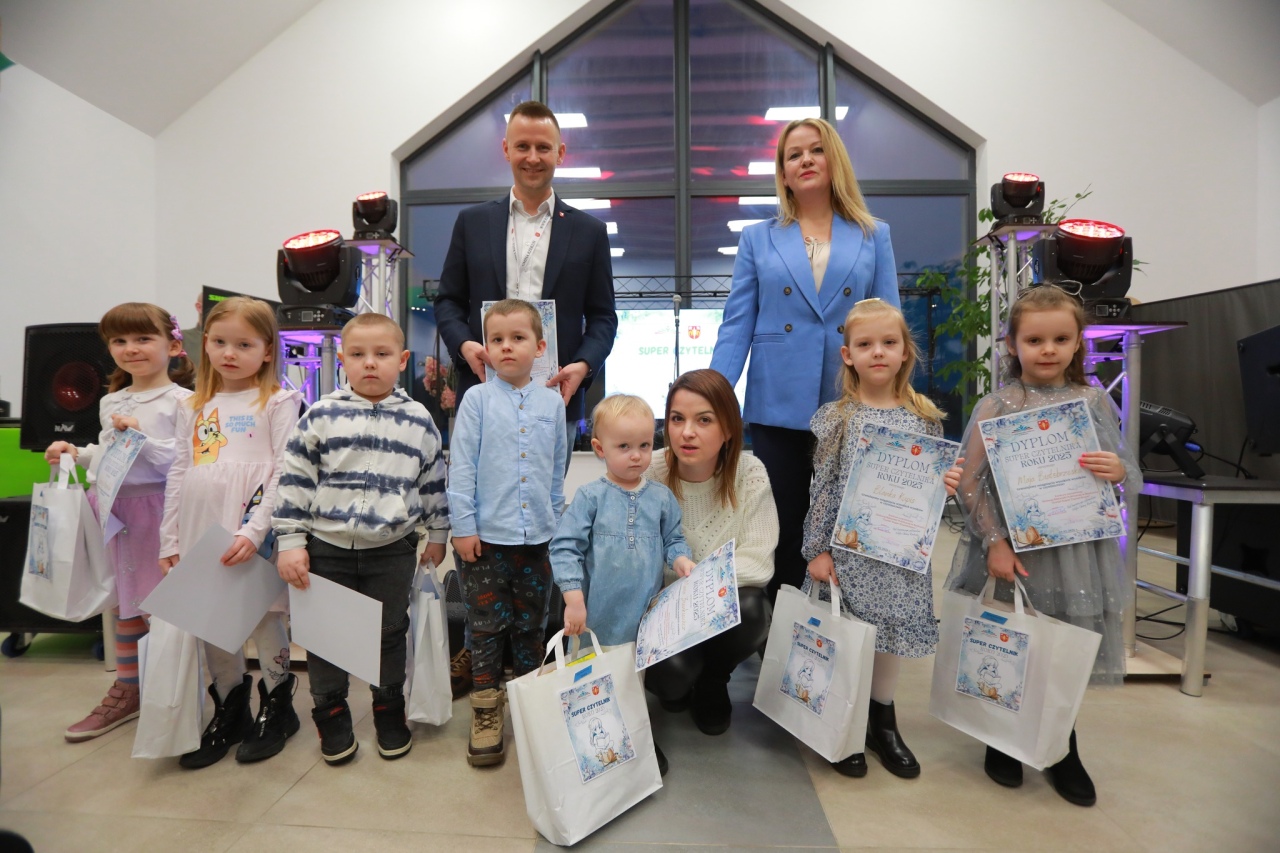 „Super Czytelnik 2025” i „Obiektyw na Czarnowiec”  [19.02.2026] - zdjęcie #29 - eOstroleka.pl